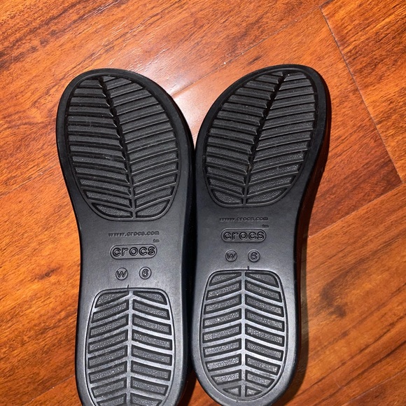 Crocs Brooklyn Low Wedge/ Size 6 - Picture 4 of 4
